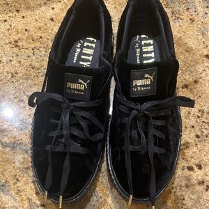 Puma Fenty Black Velvet Shoes with Gold Details🖤🖤